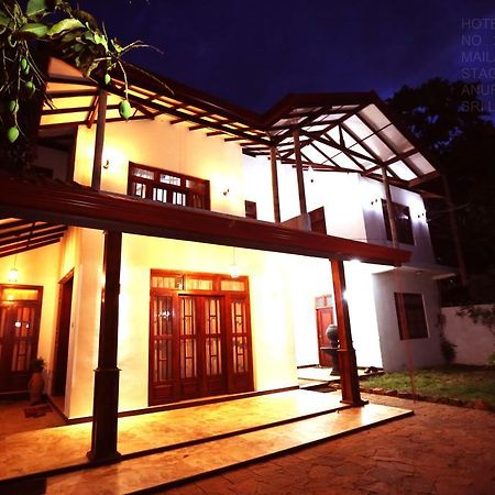 Hotel T & T Anuradhapura Bagian luar foto